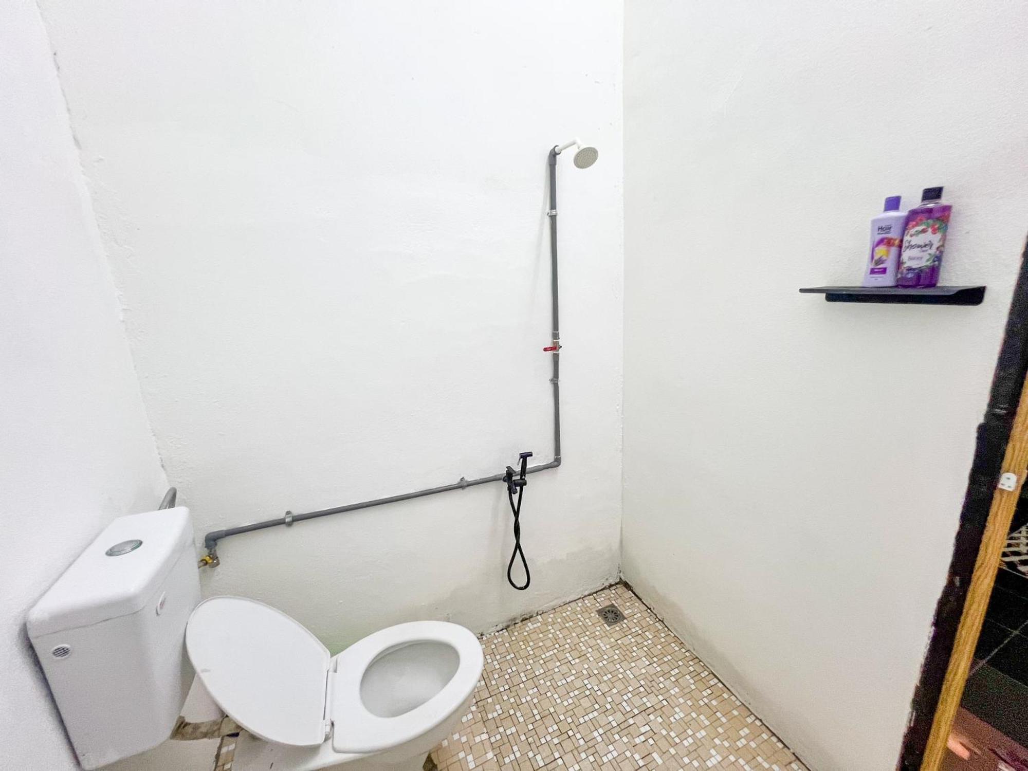 Budget Rest House パダン・ブサール エクステリア 写真