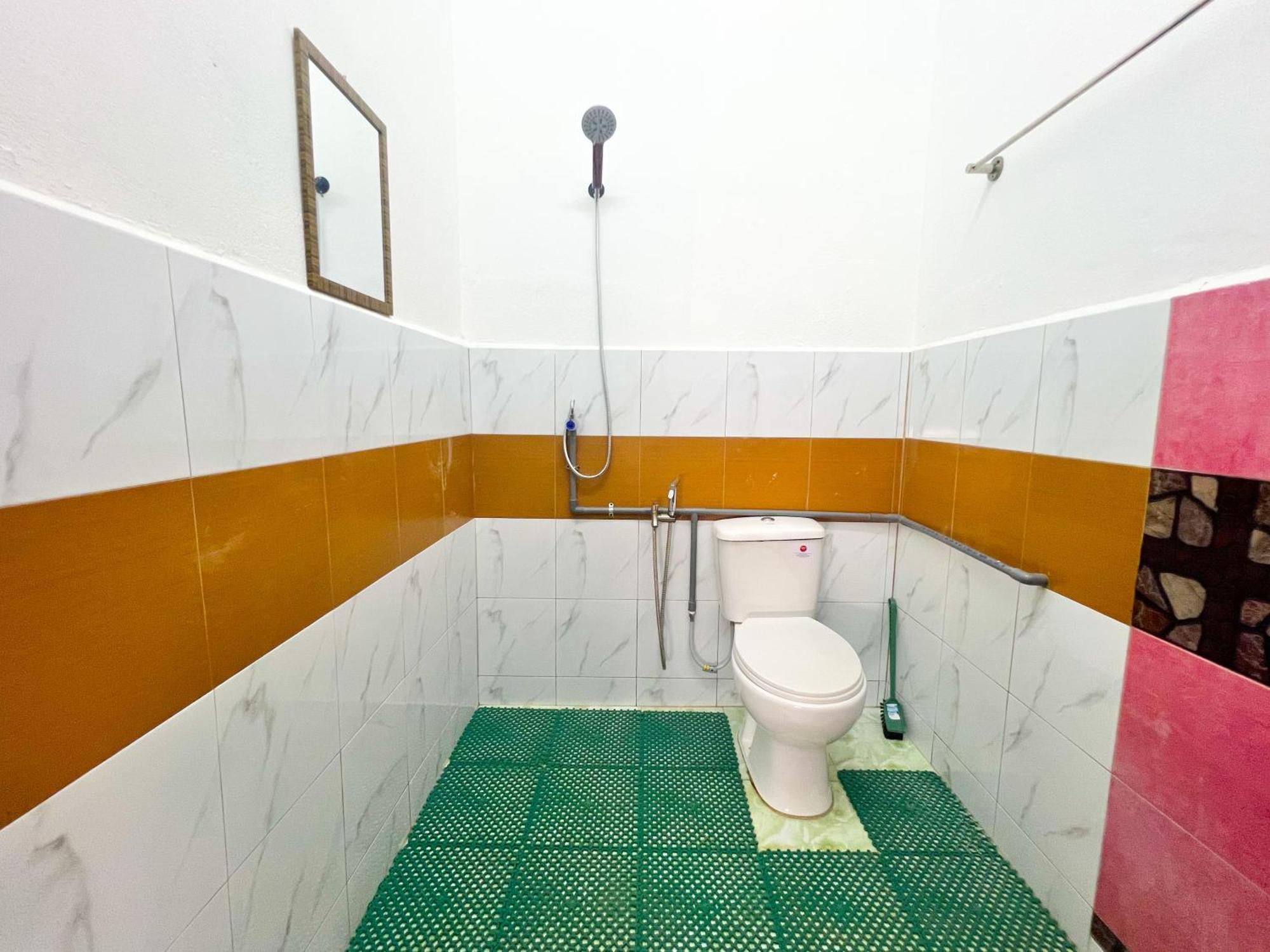 Budget Rest House パダン・ブサール エクステリア 写真