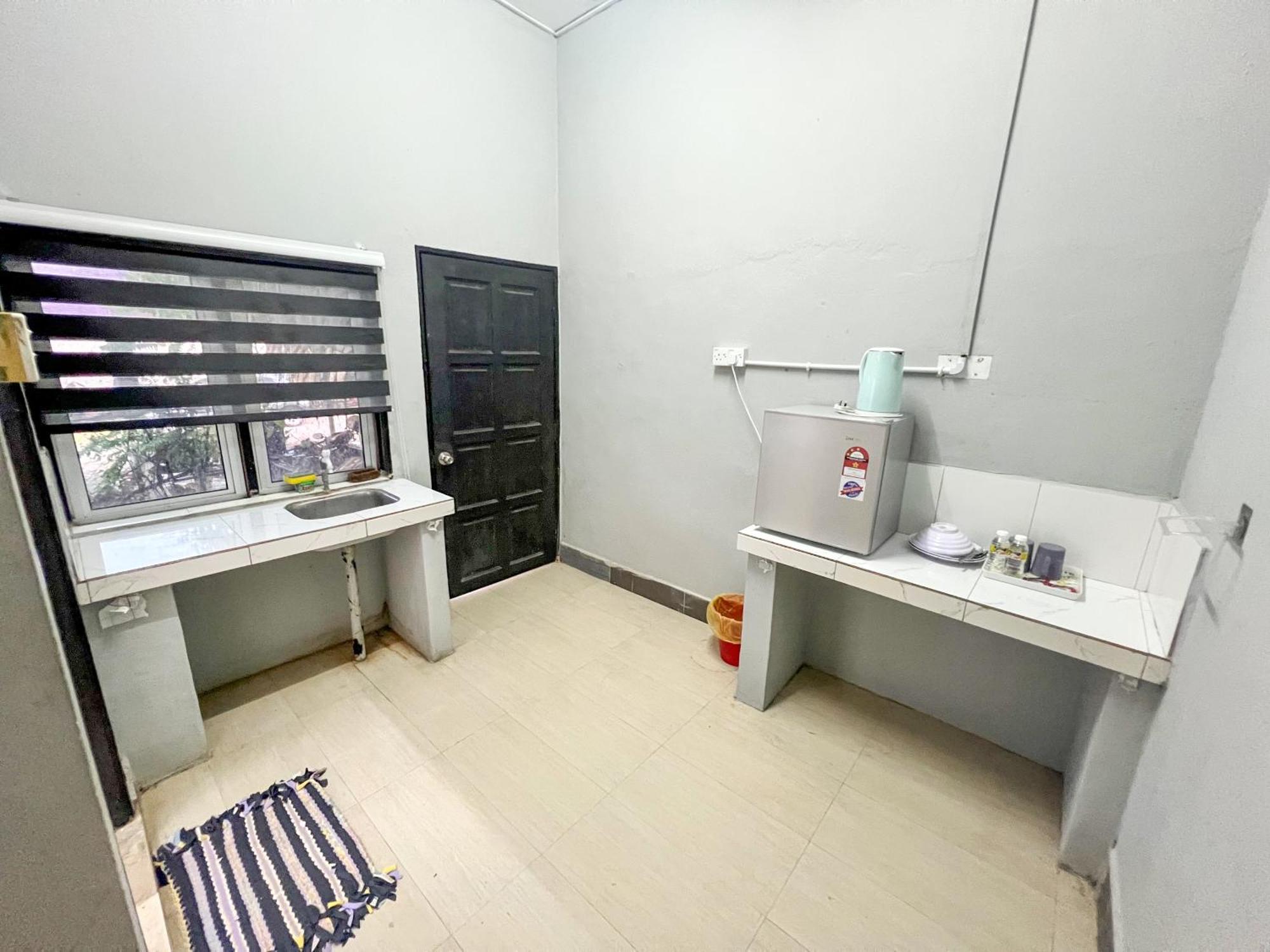 Budget Rest House パダン・ブサール エクステリア 写真